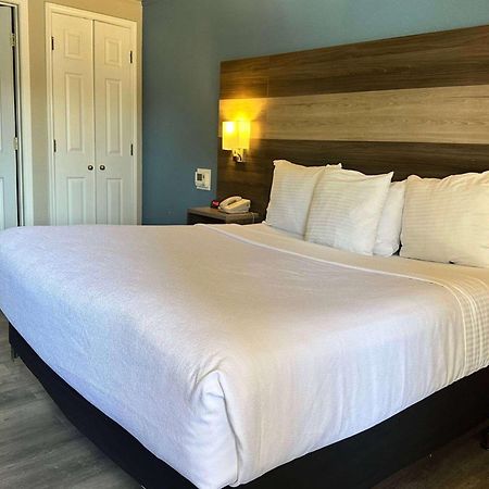 Days Inn By Wyndham San Diego Vista Ngoại thất bức ảnh