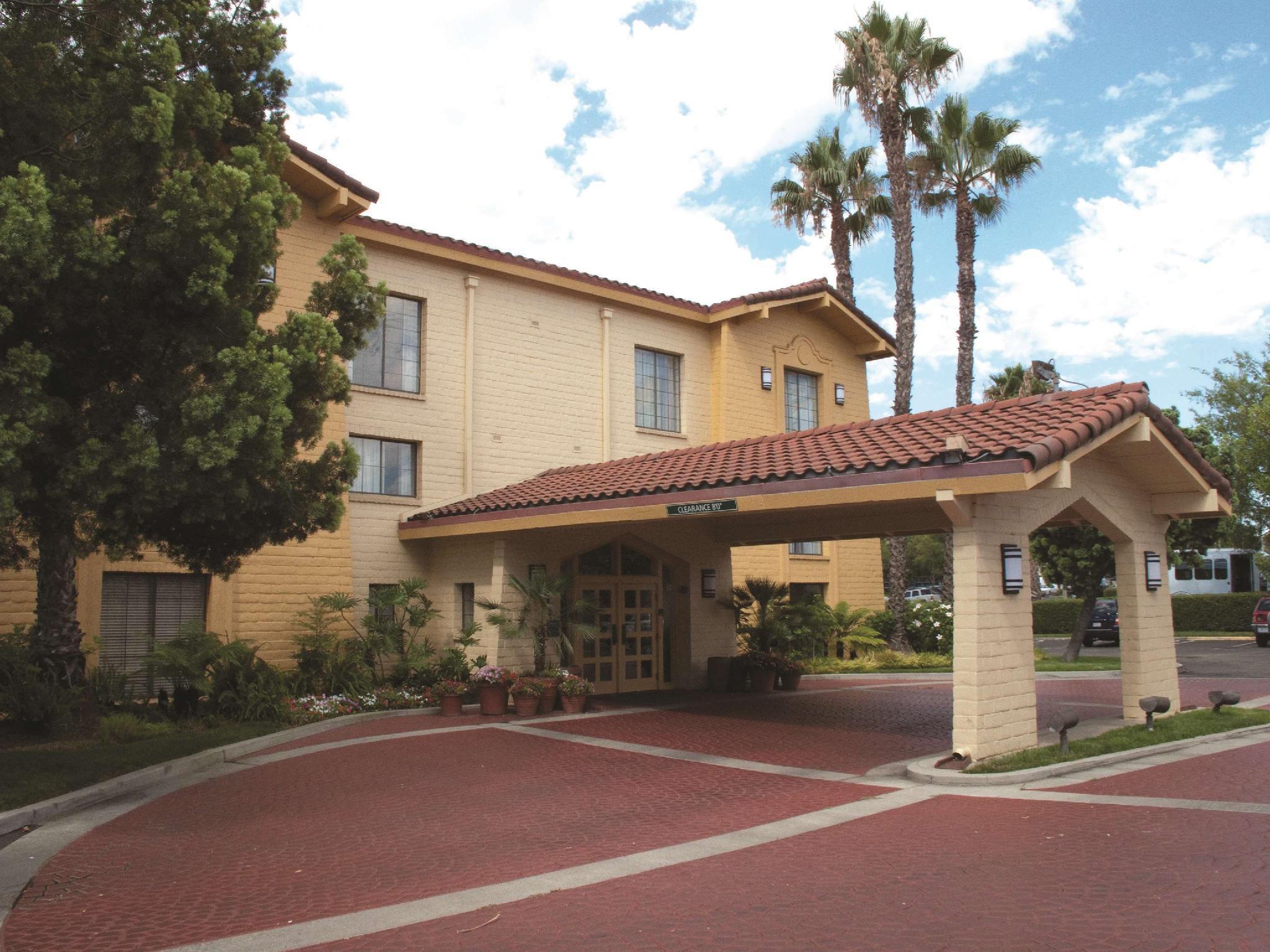 Days Inn By Wyndham San Diego Vista Ngoại thất bức ảnh