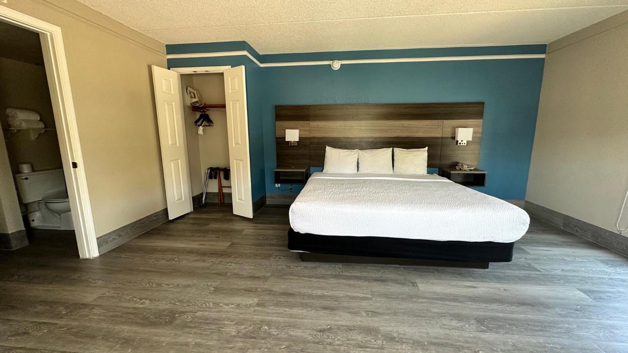 Days Inn By Wyndham San Diego Vista Ngoại thất bức ảnh