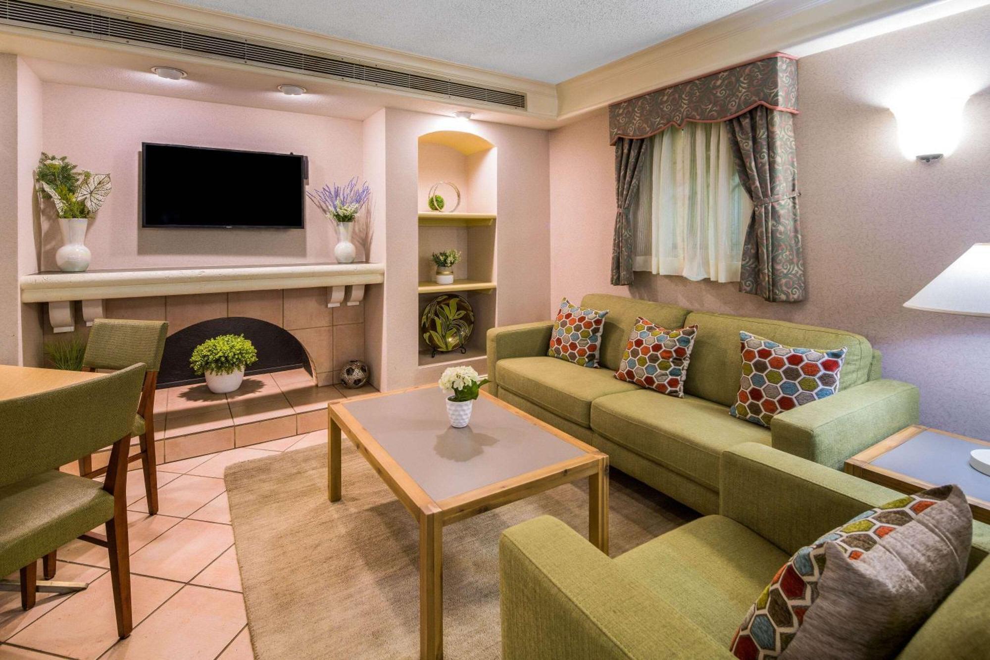 Days Inn By Wyndham San Diego Vista Ngoại thất bức ảnh